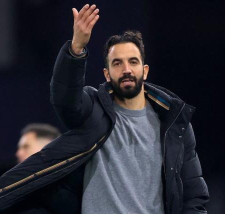 Manchester United financial crisis sees clubs ‘take advantage’ with clever transfer moves