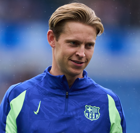 Hansi Flick warns Frenkie de Jong over issue ‘that needs to change’ at Barcelona