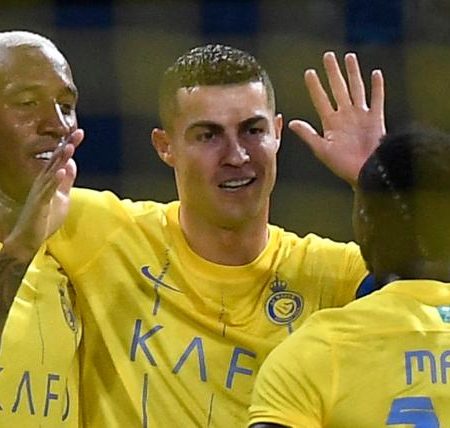 Cristiano Ronaldo praised for selfless act towards Sadio Mane