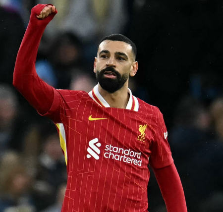 Grinning Mohamed Salah’s five-word message to journalists after beating Man City
