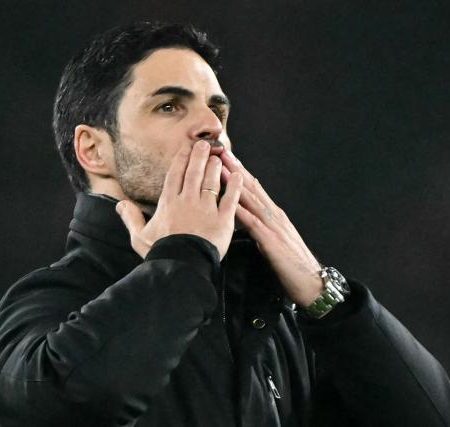 Arsenal handed transfer green light on ‘No.1 striker target’ if Champions League condition is met