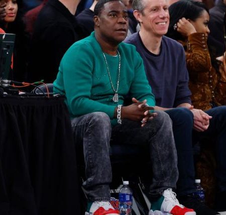 Tracy Morgan vomiting, explained: Actor causes delay in Heat-Knicks game after courtside medical incident