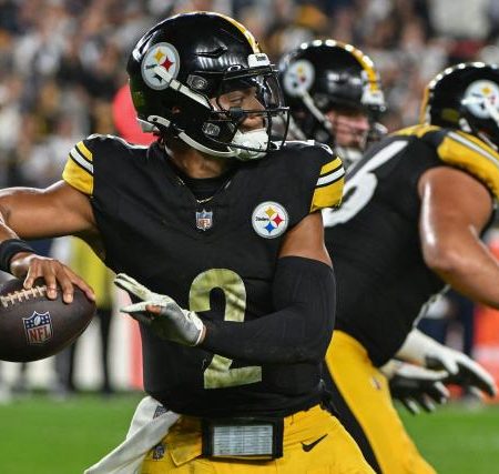 Justin Fields contract details: Jets land former Steelers QB after moving on from Aaron Rodgers