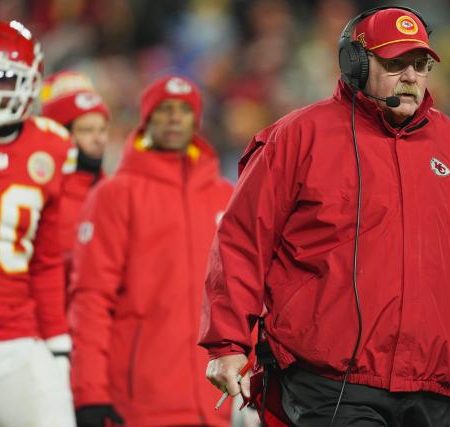 Chiefs free agent signings: Why Kansas City hasn’t made any big additions in 2025 offseason