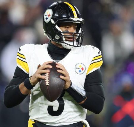 Russell Wilson rumors tracker: Latest free agency news on Steelers, Titans, other potential 2025 landing spots