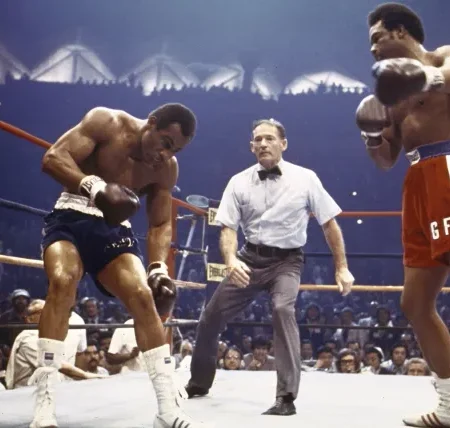 George Foreman vs. Ken Norton: Big George with a spectacular KO finish