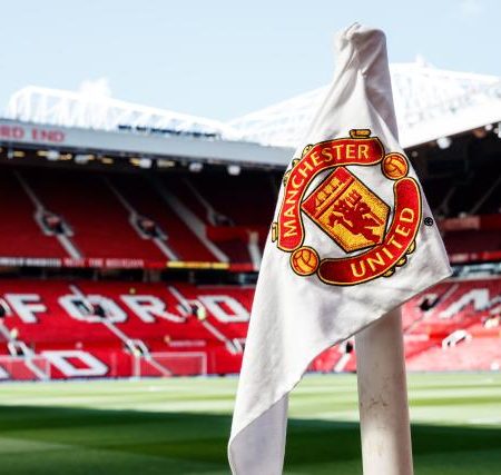 Man United to build ‘world’s greatest football stadium’ as Alex Ferguson backs ‘brave’ Old Trafford decision