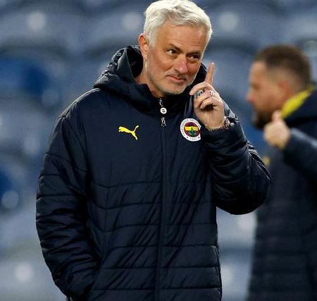 Jose Mourinho gives hilarious explanation for benching former Newcastle star