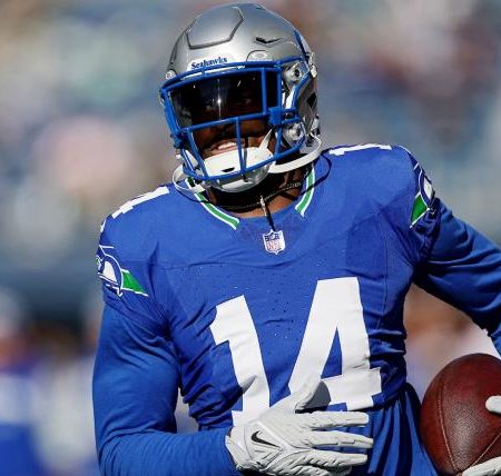 DK Metcalf jersey number with Steelers: Will George Pickens forfeit No. 14, return to college number?