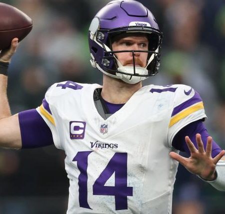 Sam Darnold contract details: Seahawks replace Geno Smith with former Vikings QB
